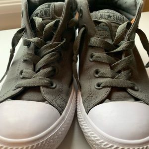 Converse boys shoes size 5.5-big boys